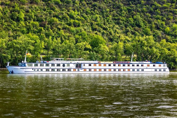 OLYMPIA von SE-Tours auf dem Rhein